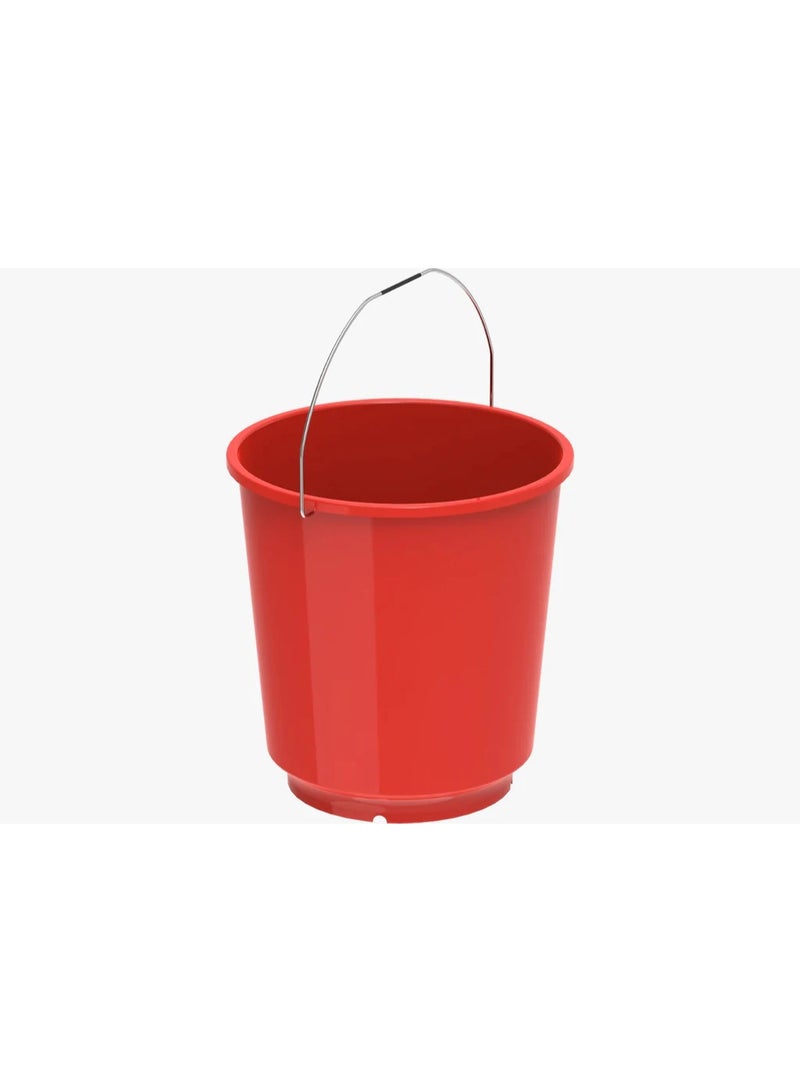 دلو بلاستيكي دائري بمقبض معدني.